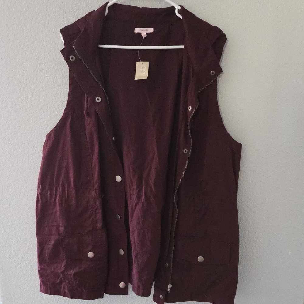 Women's Burgundy Lightweight Hooded Vest